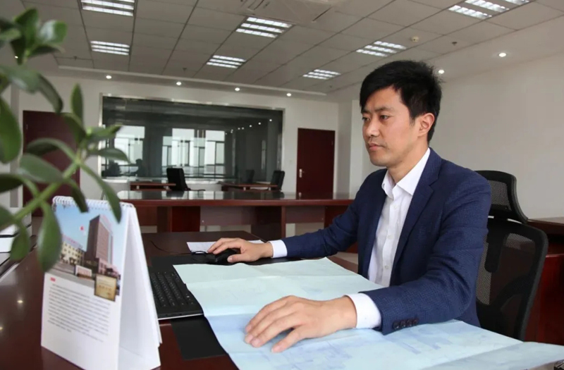 海安名匠丨江蘇鵬飛集團(tuán)股份有限公司設(shè)計中心主任，高級工程師、高級技師李曉平